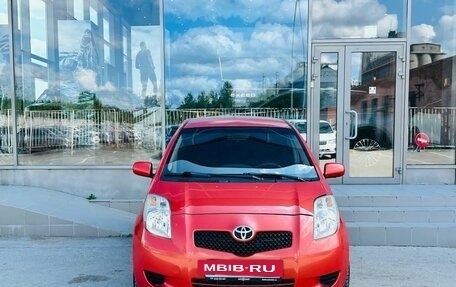 Toyota Yaris III рестайлинг, 2006 год, 550 000 рублей, 8 фотография