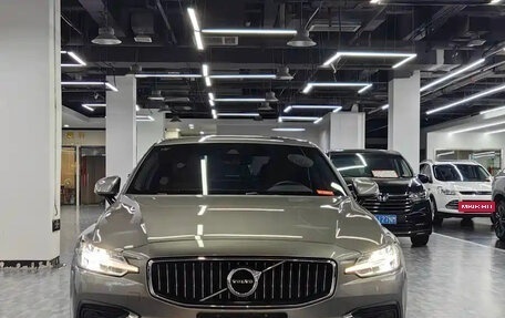 Volvo S60 III, 2021 год, 2 131 027 рублей, 2 фотография