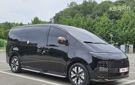 Hyundai Staria, 2023 год, 3 150 010 рублей, 2 фотография
