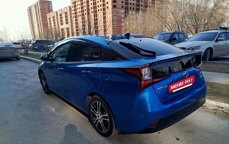 Toyota Prius IV XW50, 2020 год, 2 050 000 рублей, 4 фотография