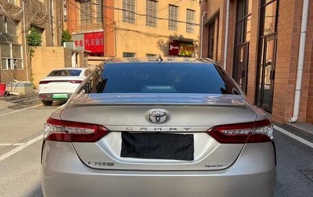 Toyota Camry, 2022 год, 2 300 000 рублей, 5 фотография