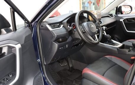 Toyota RAV4, 2023 год, 2 545 000 рублей, 5 фотография