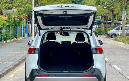 Toyota RAV4, 2022 год, 2 240 000 рублей, 18 фотография