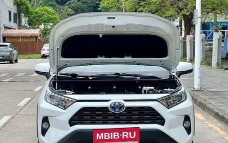 Toyota RAV4, 2022 год, 2 240 000 рублей, 13 фотография