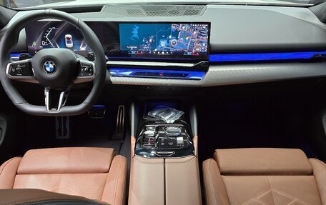 BMW 5 серия, 2024 год, 6 880 000 рублей, 3 фотография