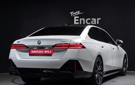 BMW 5 серия, 2024 год, 6 880 000 рублей, 2 фотография