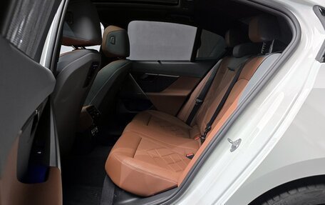 BMW 5 серия, 2024 год, 6 880 000 рублей, 11 фотография