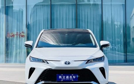 Toyota Venza, 2022 год, 2 500 000 рублей, 2 фотография