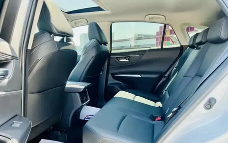 Toyota Venza, 2022 год, 2 500 000 рублей, 12 фотография