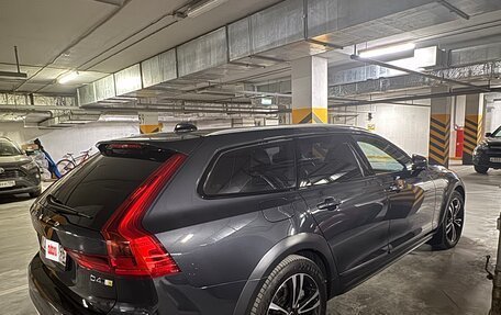 Volvo V90 Cross Country I рестайлинг, 2017 год, 3 000 000 рублей, 3 фотография