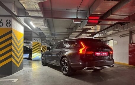 Volvo V90 Cross Country I рестайлинг, 2017 год, 3 000 000 рублей, 12 фотография