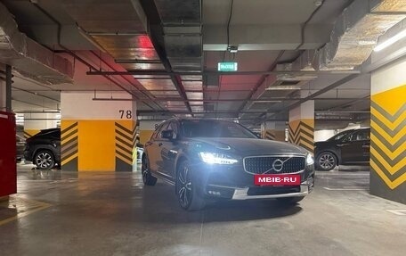 Volvo V90 Cross Country I рестайлинг, 2017 год, 3 000 000 рублей, 15 фотография