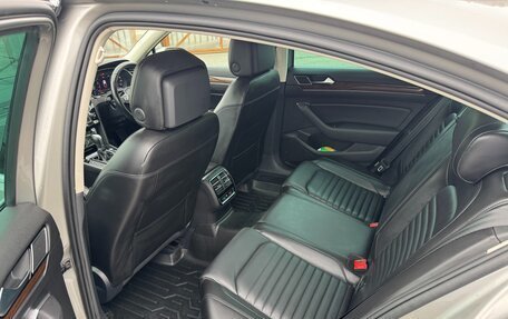 Volkswagen Passat B8 рестайлинг, 2016 год, 1 650 000 рублей, 25 фотография