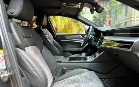 Audi A6, 2022 год, 3 950 000 рублей, 10 фотография