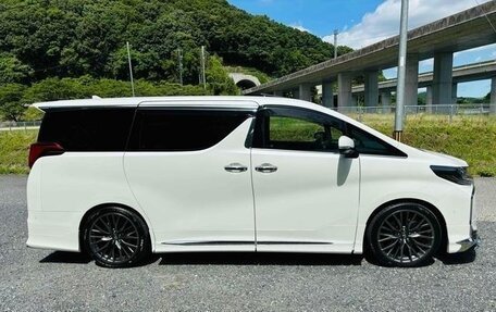 Toyota Alphard III, 2022 год, 4 100 001 рублей, 3 фотография