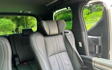 Toyota Alphard III, 2022 год, 4 100 001 рублей, 30 фотография
