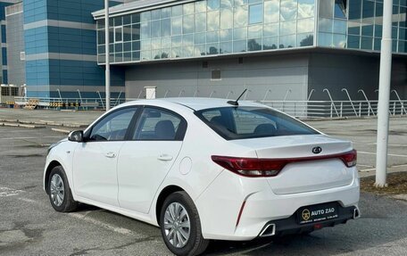 KIA Rio IV, 2021 год, 880 000 рублей, 4 фотография