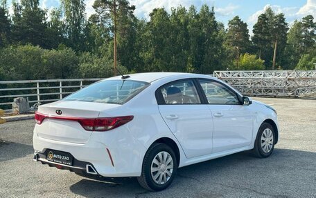 KIA Rio IV, 2021 год, 880 000 рублей, 3 фотография