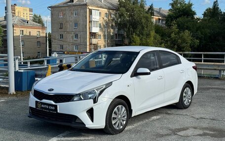 KIA Rio IV, 2021 год, 880 000 рублей, 2 фотография