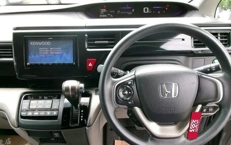 Honda Stepwgn IV, 2018 год, 1 370 000 рублей, 9 фотография