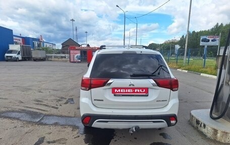 Mitsubishi Outlander III рестайлинг 3, 2019 год, 2 190 000 рублей, 5 фотография
