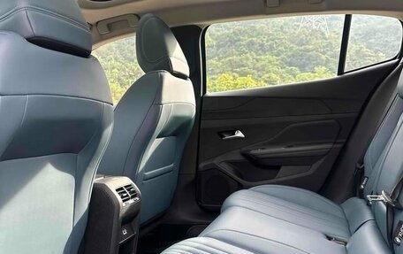 Peugeot 408, 2023 год, 2 100 000 рублей, 9 фотография
