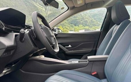 Peugeot 408, 2023 год, 2 100 000 рублей, 8 фотография