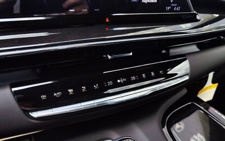 Cadillac Escalade V, 2023 год, 17 800 000 рублей, 30 фотография