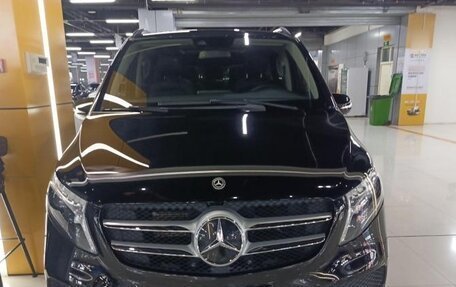 Mercedes-Benz V-Класс, 2021 год, 5 000 000 рублей, 5 фотография