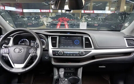 Toyota Highlander III, 2021 год, 2 861 027 рублей, 8 фотография