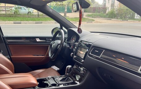 Volkswagen Touareg III, 2014 год, 2 400 000 рублей, 9 фотография