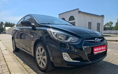 Hyundai Solaris II рестайлинг, 2011 год, 860 000 рублей, 1 фотография