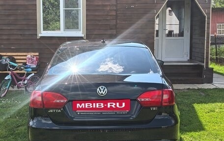 Volkswagen Jetta VI, 2013 год, 800 000 рублей, 5 фотография