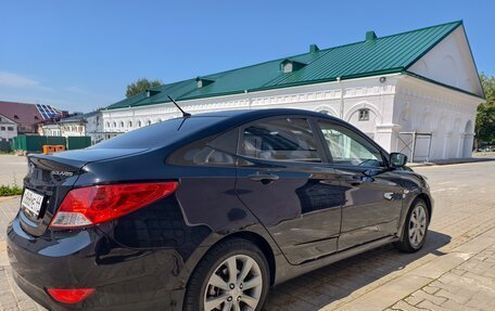 Hyundai Solaris II рестайлинг, 2011 год, 860 000 рублей, 4 фотография