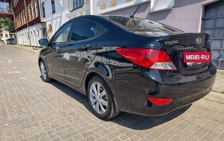 Hyundai Solaris II рестайлинг, 2011 год, 860 000 рублей, 6 фотография