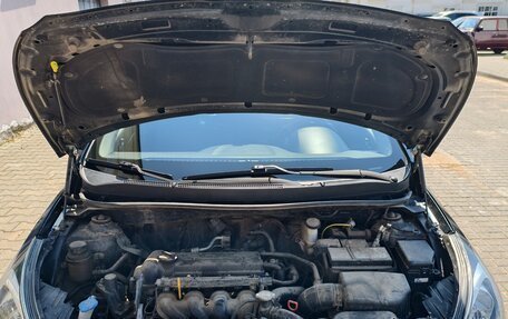 Hyundai Solaris II рестайлинг, 2011 год, 860 000 рублей, 33 фотография