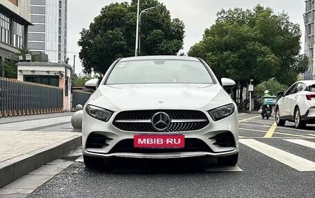 Mercedes-Benz A-Класс, 2021 год, 1 900 000 рублей, 2 фотография