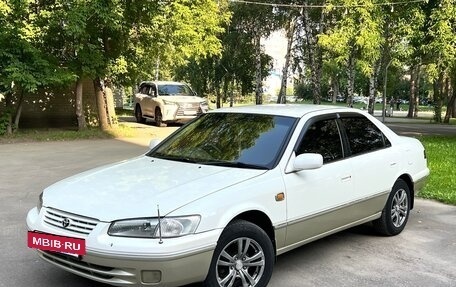 Toyota Camry, 1998 год, 550 000 рублей, 2 фотография