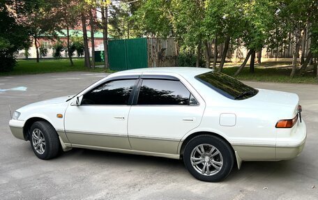 Toyota Camry, 1998 год, 550 000 рублей, 3 фотография