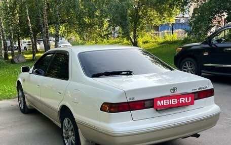 Toyota Camry, 1998 год, 550 000 рублей, 5 фотография