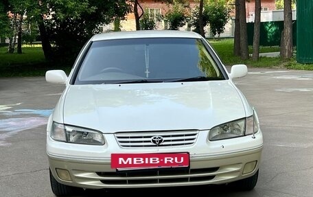 Toyota Camry, 1998 год, 550 000 рублей, 4 фотография