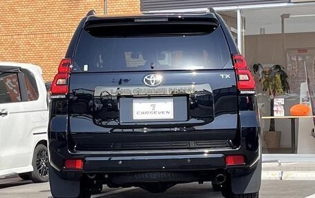Toyota Land Cruiser Prado 150 рестайлинг 2, 2022 год, 6 500 334 рублей, 4 фотография