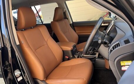 Toyota Land Cruiser Prado 150 рестайлинг 2, 2022 год, 6 500 334 рублей, 10 фотография