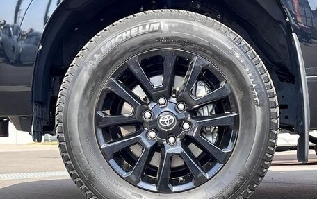 Toyota Land Cruiser Prado 150 рестайлинг 2, 2022 год, 6 500 334 рублей, 25 фотография