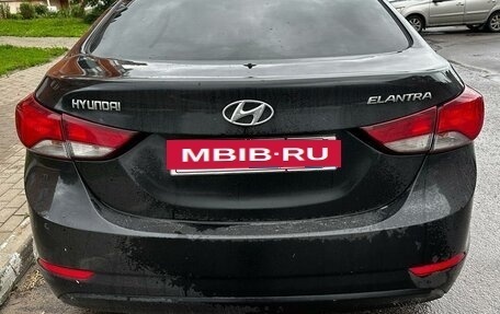 Hyundai Elantra V, 2014 год, 950 000 рублей, 4 фотография