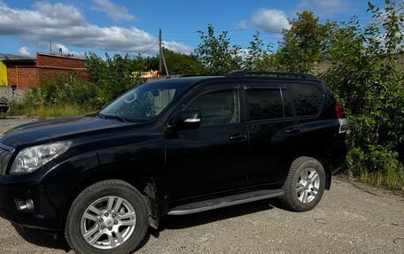 Toyota Land Cruiser Prado 150 рестайлинг 2, 2013 год, 3 950 000 рублей, 16 фотография