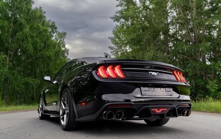 Ford Mustang VI рестайлинг, 2022 год, 4 280 000 рублей, 9 фотография