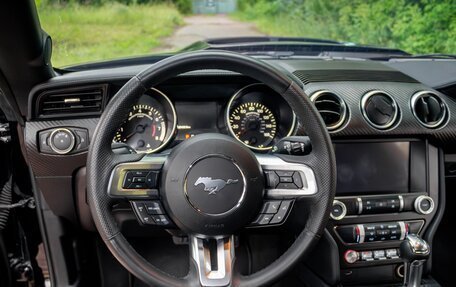 Ford Mustang VI рестайлинг, 2022 год, 4 280 000 рублей, 15 фотография