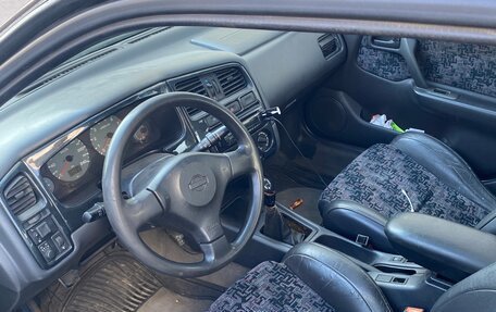 Nissan Primera II рестайлинг, 1998 год, 350 000 рублей, 3 фотография