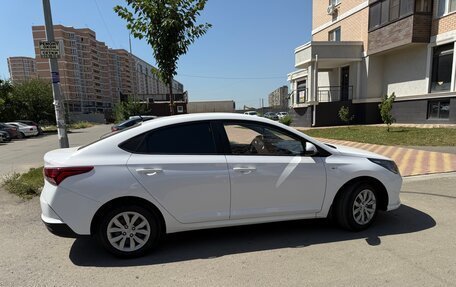 Hyundai Solaris II рестайлинг, 2021 год, 1 729 000 рублей, 7 фотография